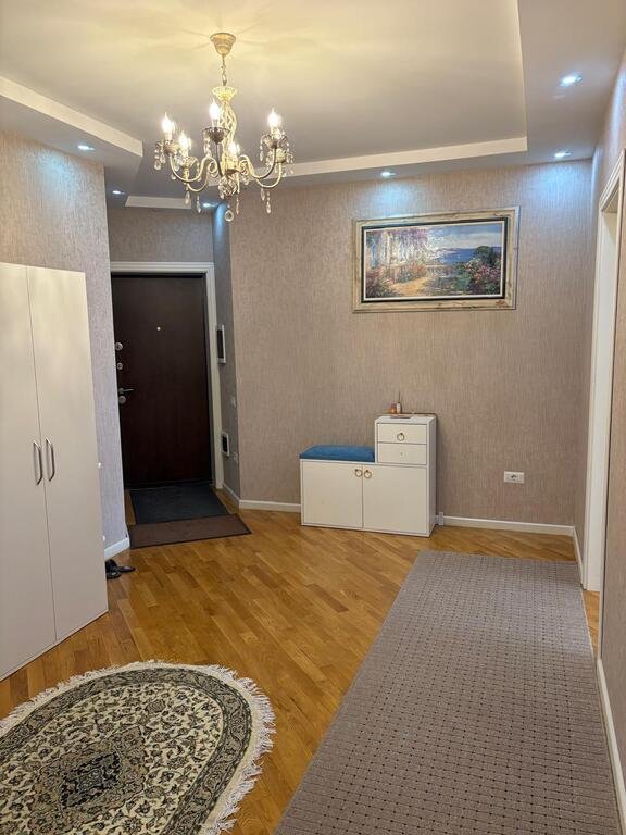Satılır 3 otaqlı yeni tikili, 133 m², 8 noyabr-14