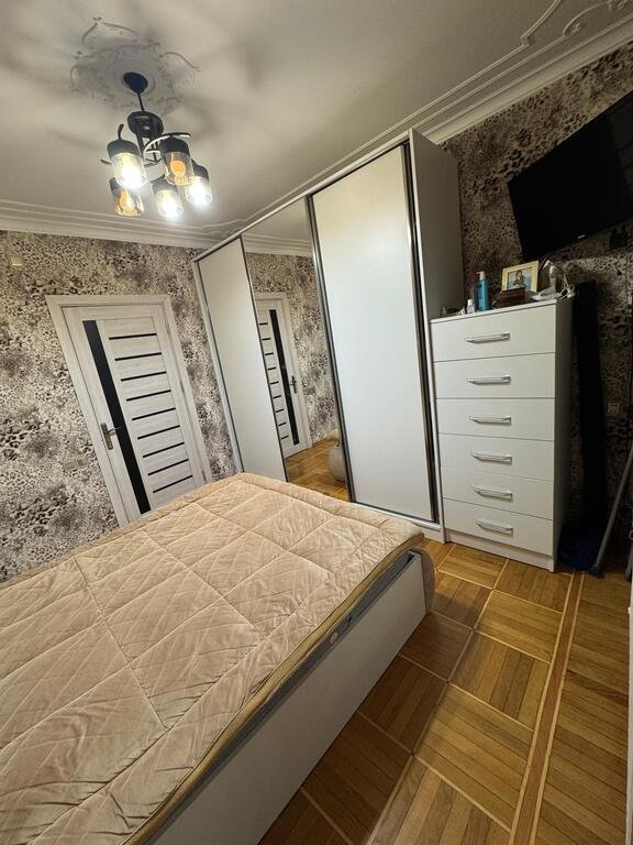 Satılır 3 otaqlı köhnə tikili, 55 m², Elmlər Akademiyası m.-4
