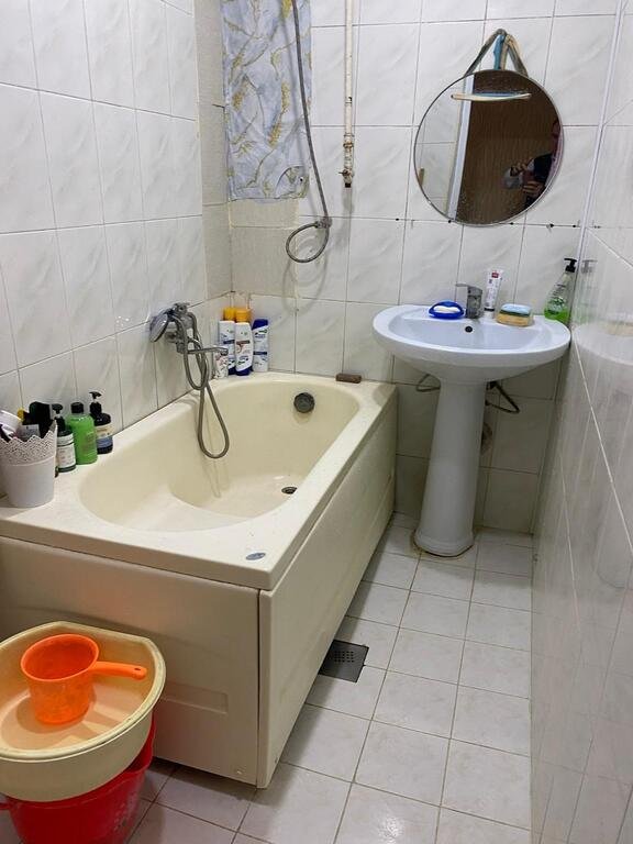 Satılır 3 otaqlı köhnə tikili, 80 m², Nəriman Nərimanov m.-13