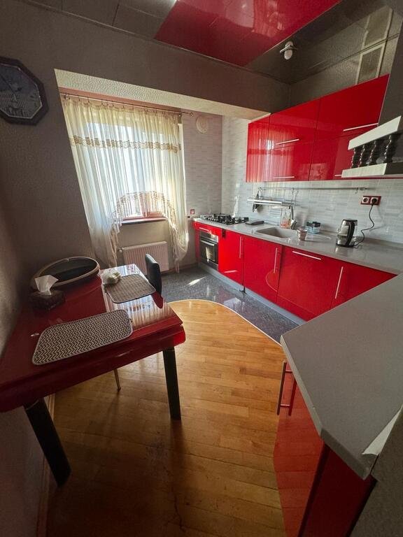 Kirayə verilir 3 otaqlı köhnə tikili, 80 m², Nizami m.-2