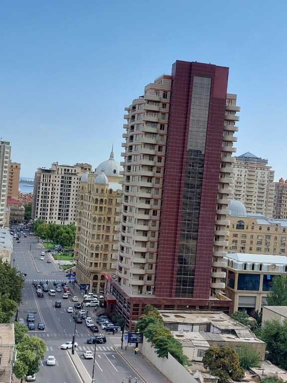 Satılır 3 otaqlı yeni tikili, 100 m², 28 May m.-4