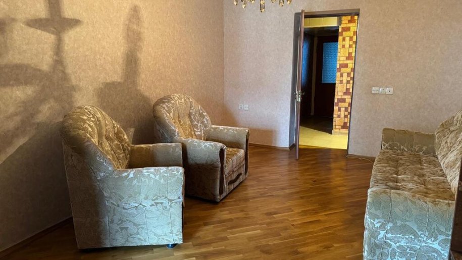 Satılır 4 otaqlı köhnə tikili, 90 m², Nəriman Nərimanov m.-3