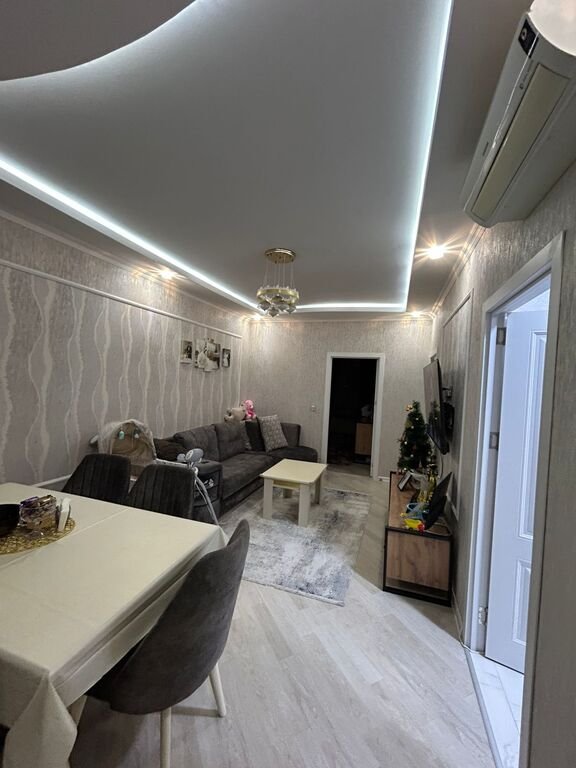 Satılır 2 otaqlı köhnə tikili, 60 m², Memar Əcəmi m.-4