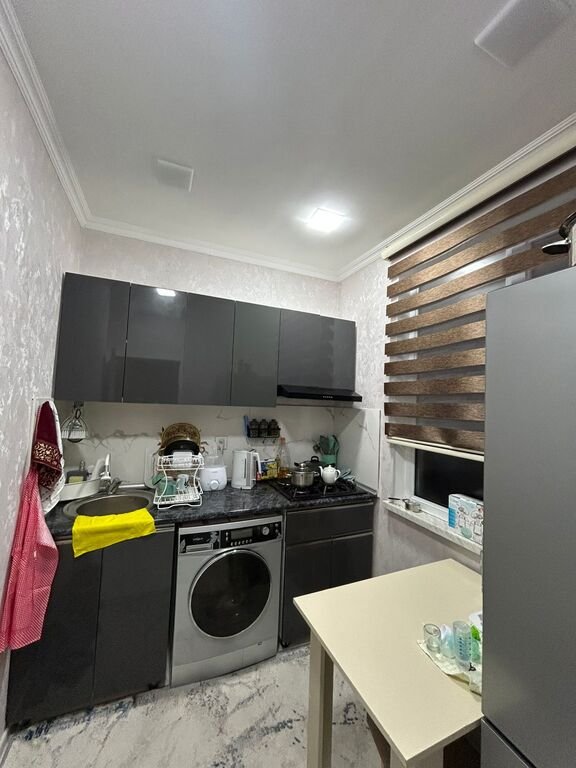 Satılır 2 otaqlı köhnə tikili, 60 m², Memar Əcəmi m.-9