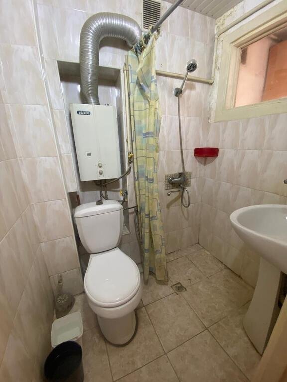 Satılır 2 otaqlı köhnə tikili, 47 m², Yasamal-5