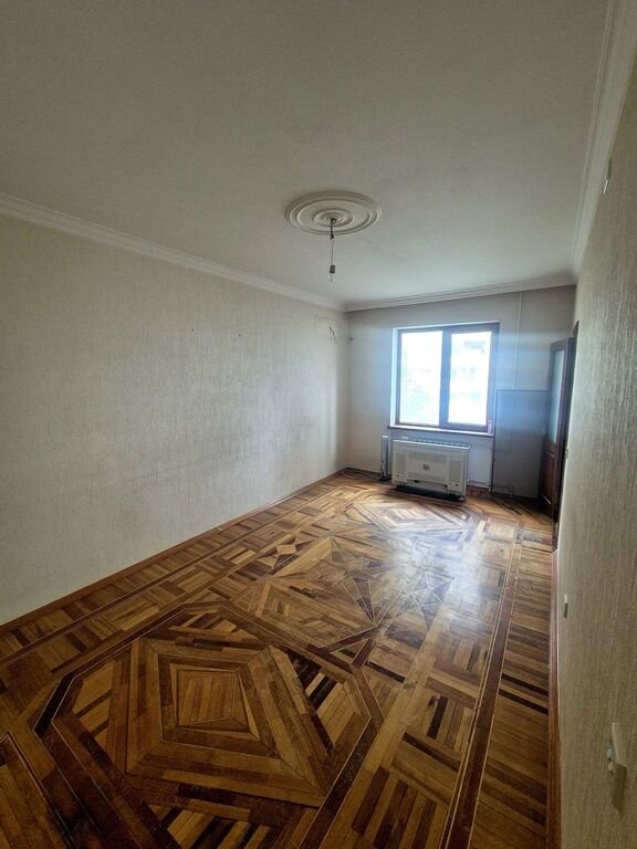Satılır 2 otaqlı köhnə tikili, 65 m², Xalqlar dostluğu m.-4