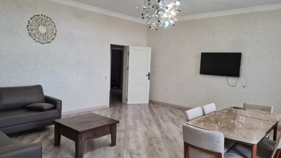 Kirayə verilir 3 otaqlı yeni tikili, 140 m², Binəqədi-6