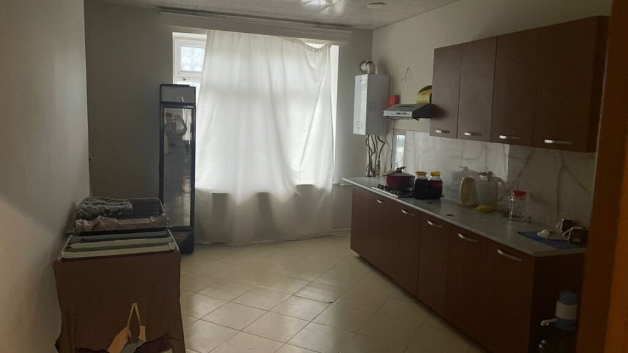 Satılır 4 otaqlı yeni tikili, 180 m², İnşaatçılar m.-3