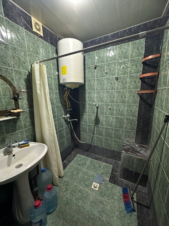 Satılır 2 otaqlı köhnə tikili, 55 m², Memar Əcəmi m.-5