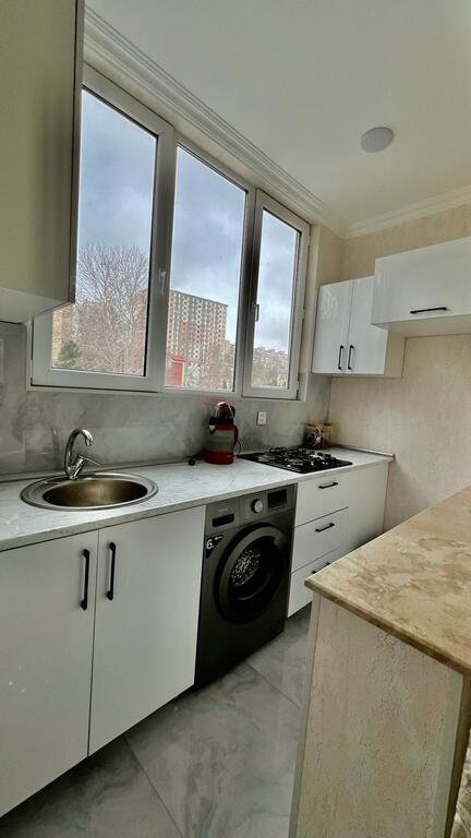 Satılır 3 otaqlı köhnə tikili, 60 m², Memar Əcəmi m.-2