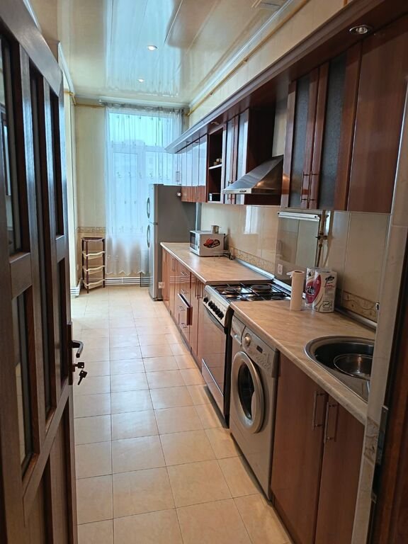 Kirayə verilir 2 otaqlı yeni tikili, 80 m², 28 May m.-3