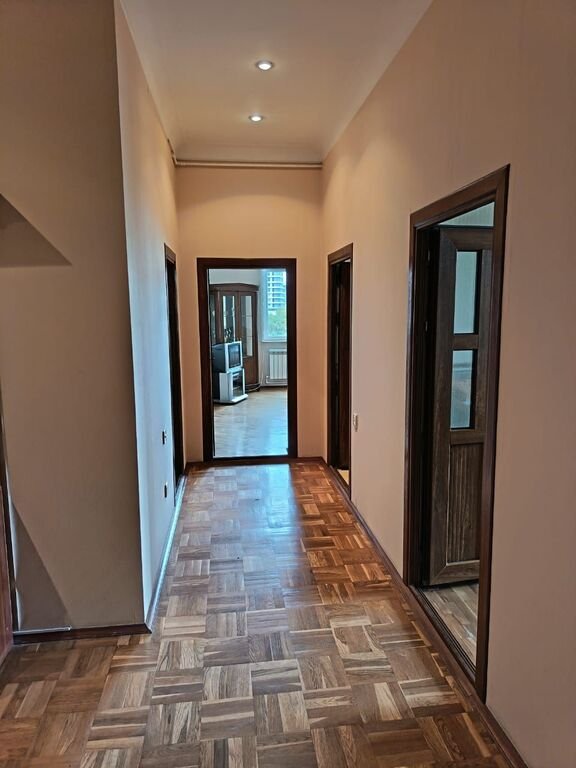 Kirayə verilir 2 otaqlı yeni tikili, 80 m², 28 May m.-8