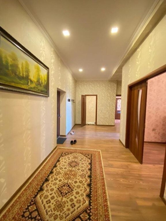 Satılır 3 otaqlı yeni tikili, 110 m², İnşaatçılar m.-7