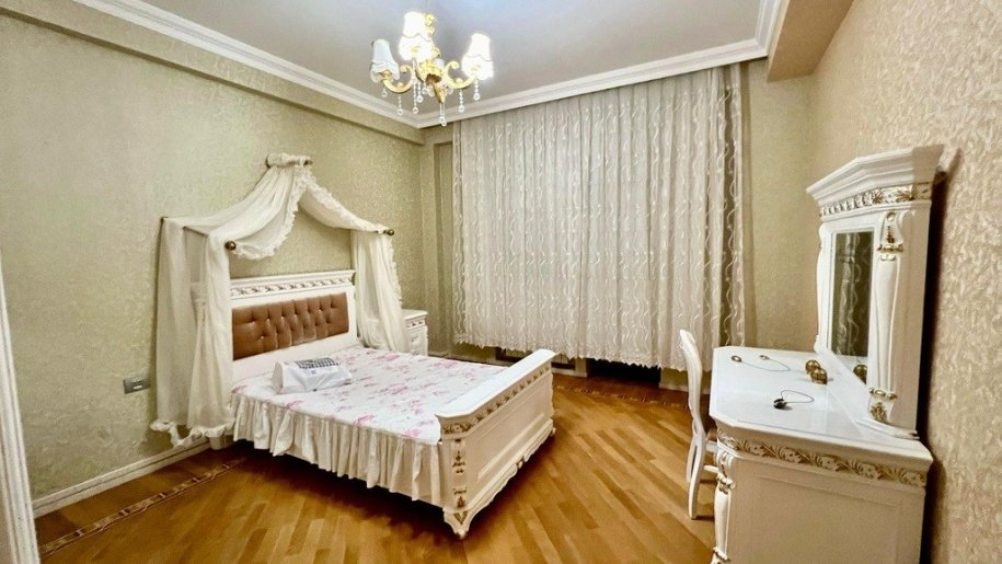 Satılır 4 otaqlı yeni tikili, 210 m², Nəsimi-4