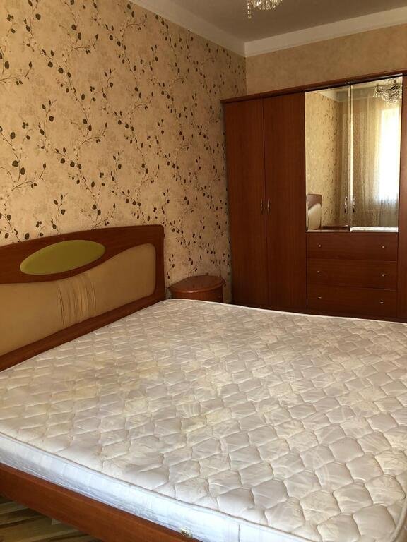 Kirayə verilir 3 otaqlı köhnə tikili, 85 m², Elmlər Akademiyası m.-5