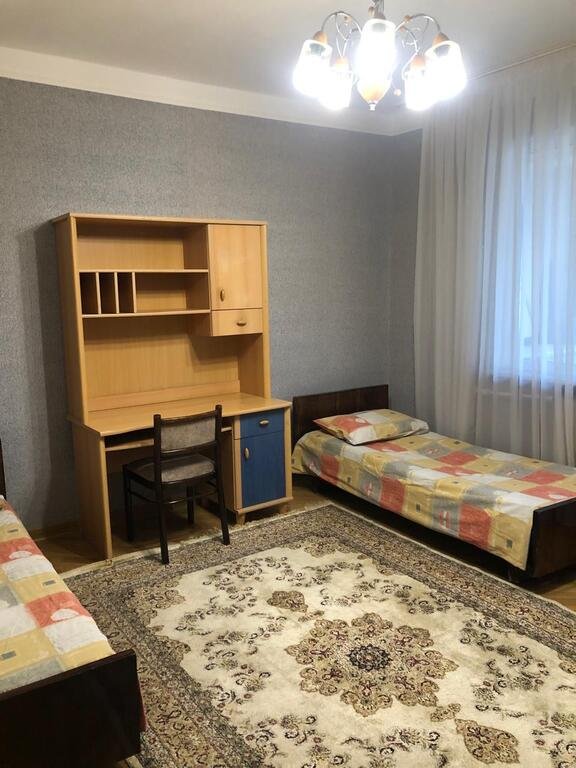 Kirayə verilir 3 otaqlı köhnə tikili, 85 m², Elmlər Akademiyası m.-6