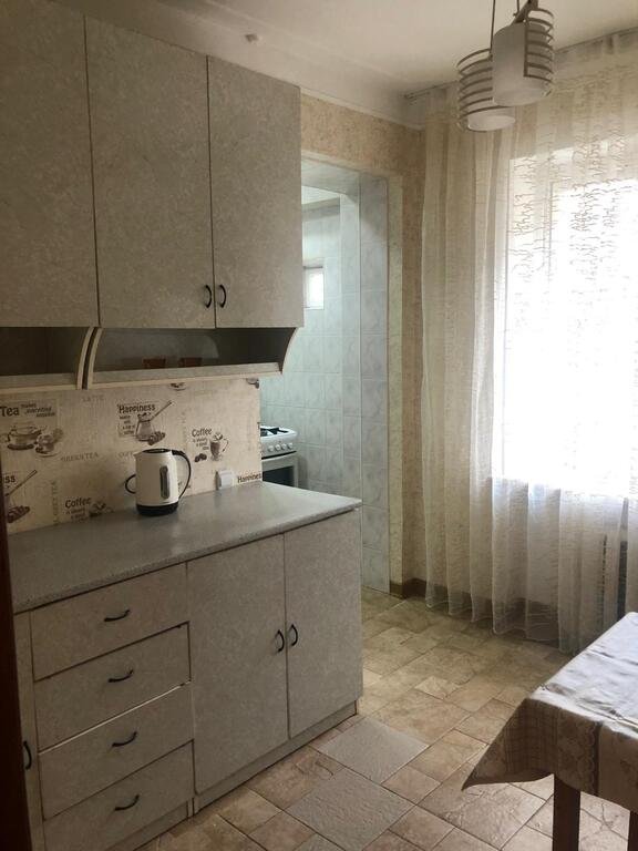 Kirayə verilir 3 otaqlı köhnə tikili, 85 m², Elmlər Akademiyası m.-10