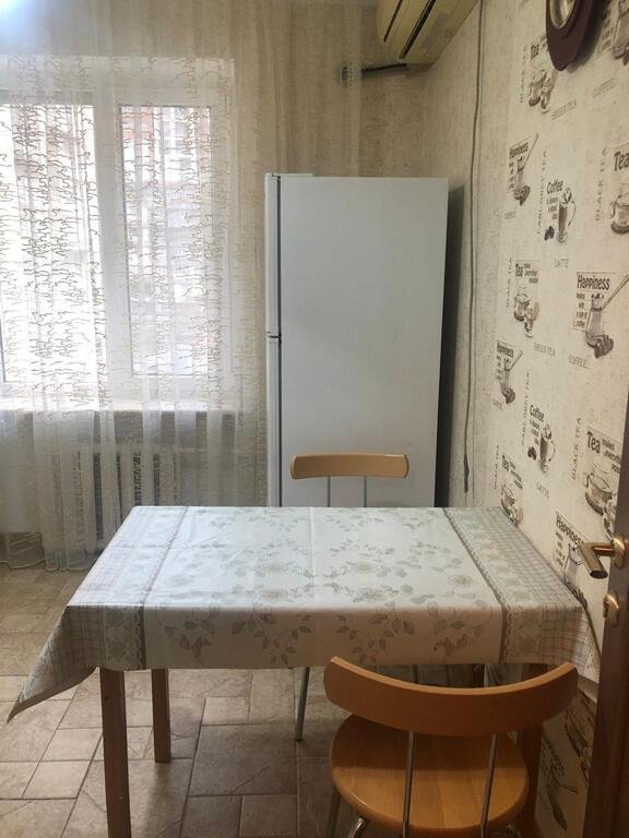 Kirayə verilir 3 otaqlı köhnə tikili, 85 m², Elmlər Akademiyası m.-11