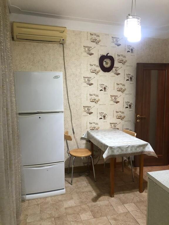 Kirayə verilir 3 otaqlı köhnə tikili, 85 m², Elmlər Akademiyası m.-15