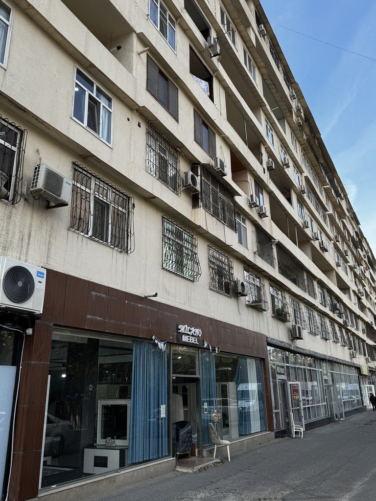 138 m<sup>2</sup> obyekt satılır, Xalqlar dostluğu m.-4