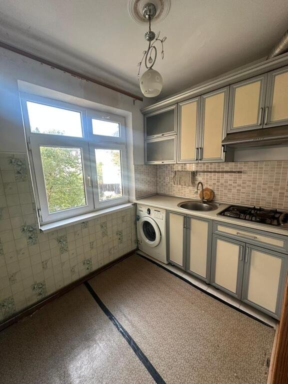 Kirayə verilir 2 otaqlı köhnə tikili, 55 m², Xalqlar dostluğu m.-6