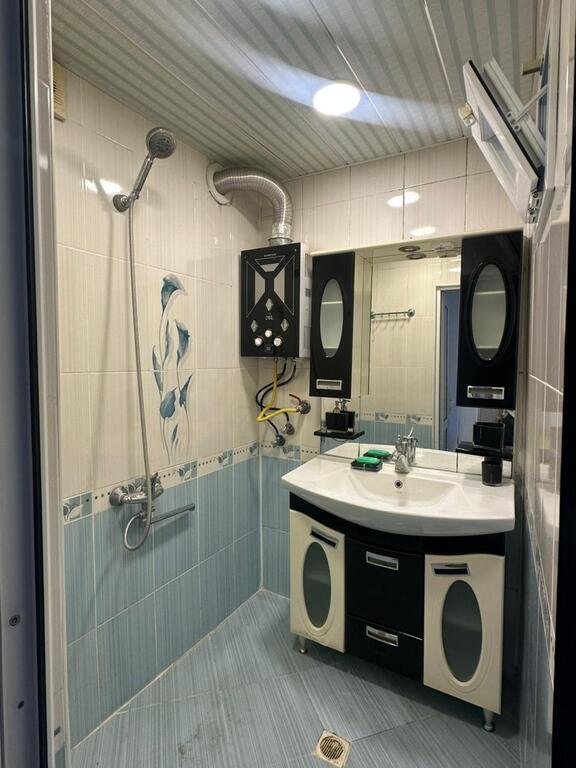 Kirayə verilir 2 otaqlı köhnə tikili, 55 m², Xalqlar dostluğu m.-7