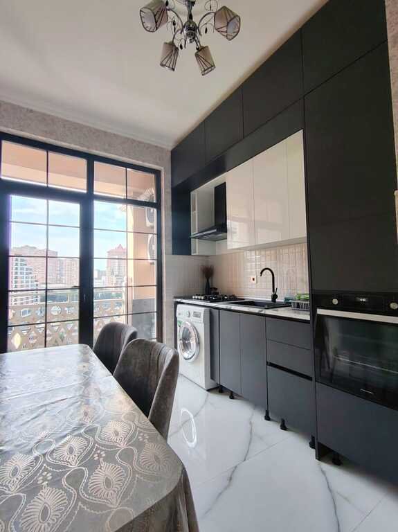 Kirayə verilir 3 otaqlı yeni tikili, 105 m², 28 May m.-5