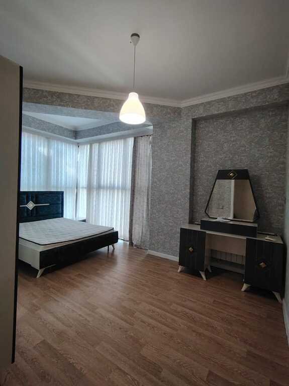 Kirayə verilir 3 otaqlı yeni tikili, 105 m², 28 May m.-13