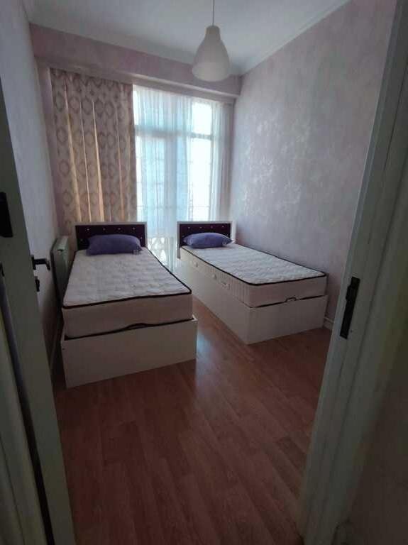 Kirayə verilir 3 otaqlı yeni tikili, 105 m², 28 May m.-15
