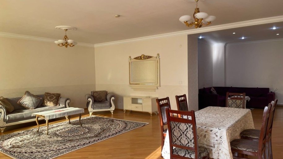 Kirayə verilir 4 otaqlı yeni tikili, 230 m², 28 May m.-2