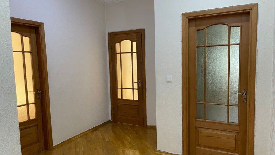 Kirayə verilir 4 otaqlı yeni tikili, 230 m², 28 May m.-15