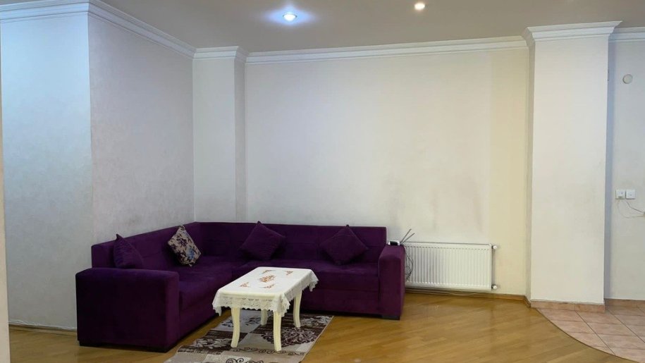 Kirayə verilir 4 otaqlı yeni tikili, 230 m², 28 May m.-18