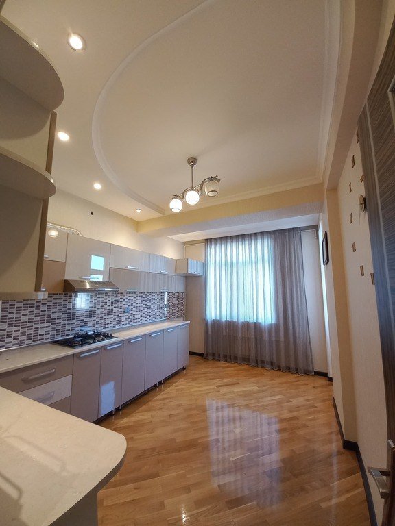 Satılır 2 otaqlı yeni tikili, 80 m², Xalqlar dostluğu m.-7