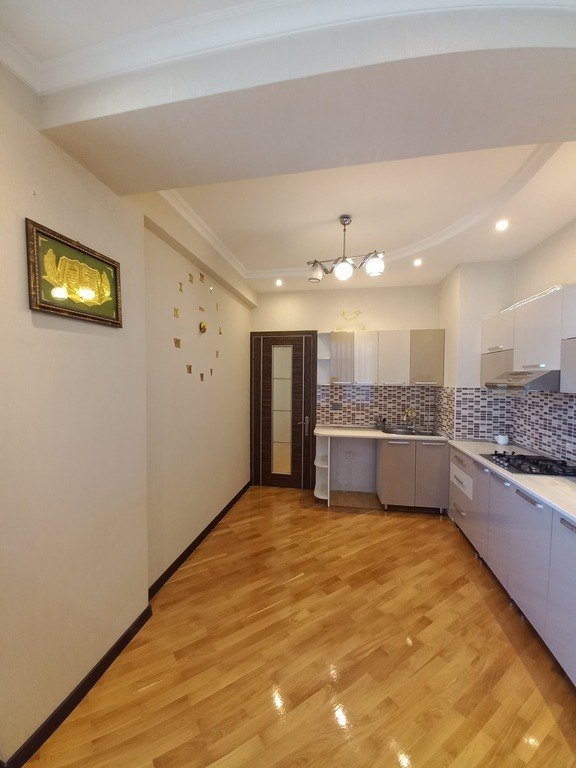 Satılır 2 otaqlı yeni tikili, 80 m², Xalqlar dostluğu m.-8