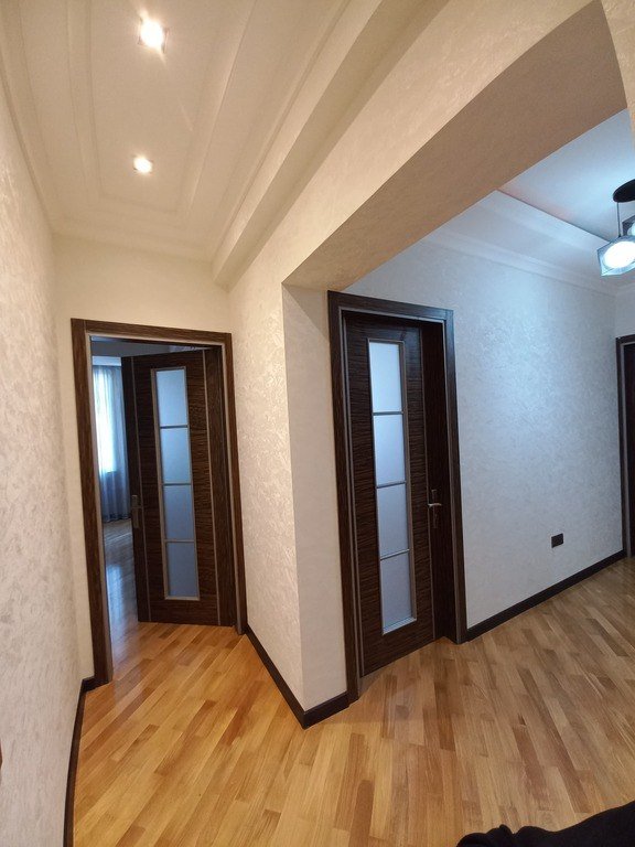 Satılır 2 otaqlı yeni tikili, 80 m², Xalqlar dostluğu m.-10