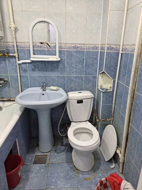 Satılır 2 otaqlı köhnə tikili, 50 m², Elmlər Akademiyası m.-11