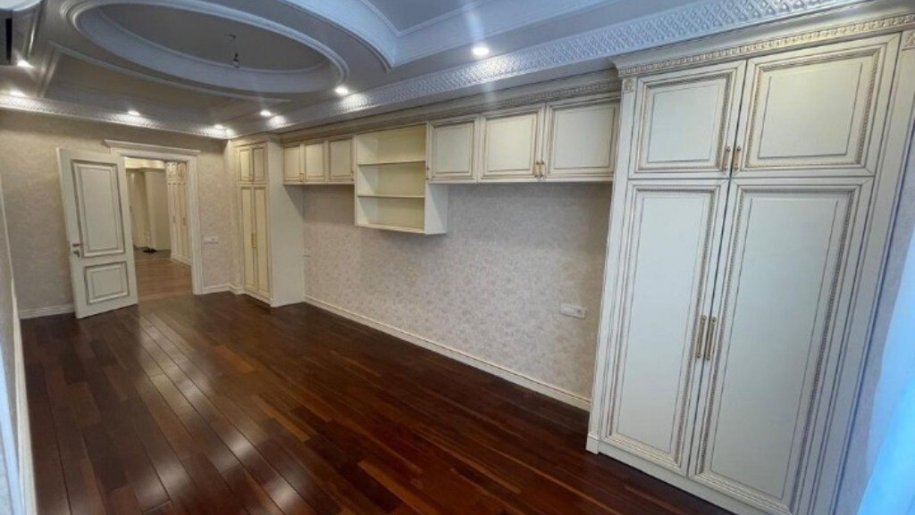 Satılır 4 otaqlı yeni tikili, 245 m², Elmlər Akademiyası m.-4