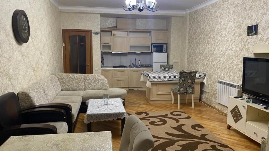 Kirayə verilir 3 otaqlı köhnə tikili, 110 m², 8 noyabr-2