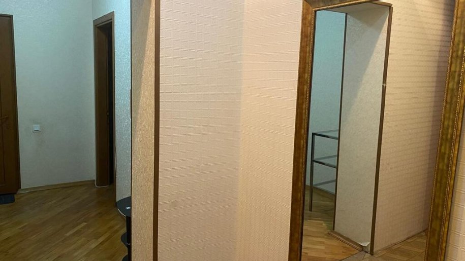 Kirayə verilir 3 otaqlı köhnə tikili, 110 m², 8 noyabr-7