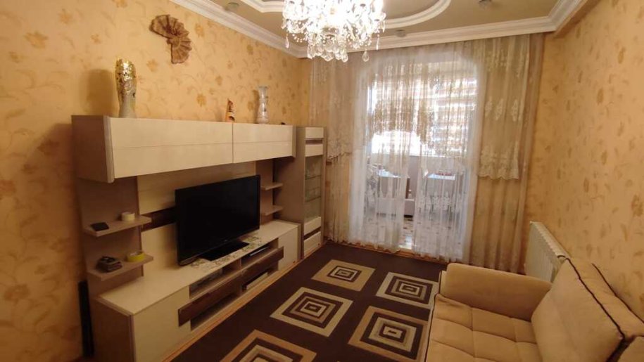 Kirayə verilir 2 otaqlı yeni tikili, 65 m², 28 May m.-1