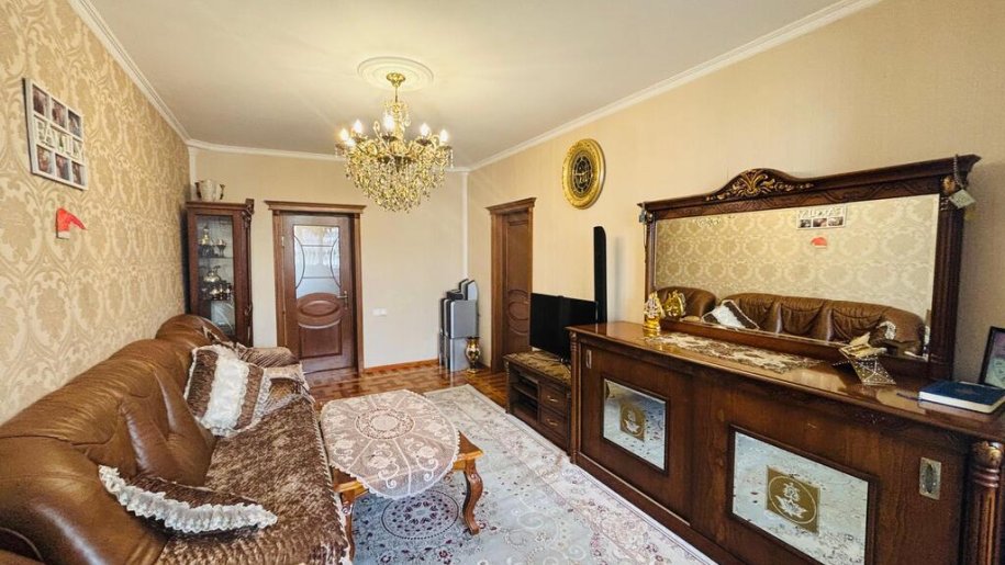 Satılır 4 otaqlı köhnə tikili, 85 m², Bakıxanov (Razin)-3
