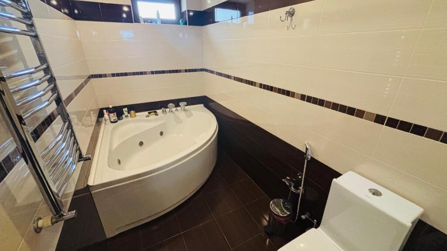 Satılır 4 otaqlı köhnə tikili, 85 m², Bakıxanov (Razin)-24