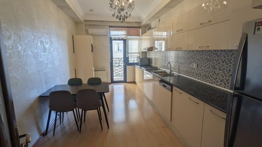 Kirayə verilir 3 otaqlı yeni tikili, 185 m², Nəsimi-3