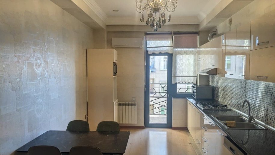 Kirayə verilir 3 otaqlı yeni tikili, 185 m², Nəsimi-4