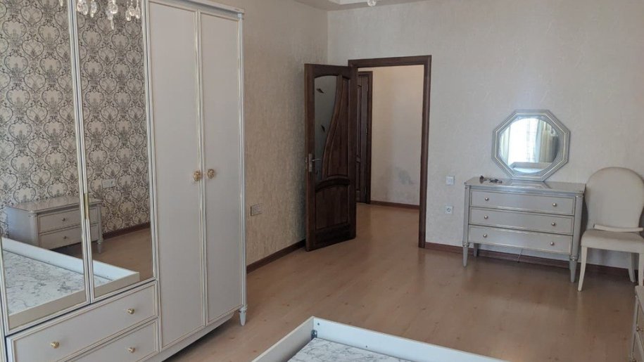 Kirayə verilir 3 otaqlı yeni tikili, 185 m², Nəsimi-8