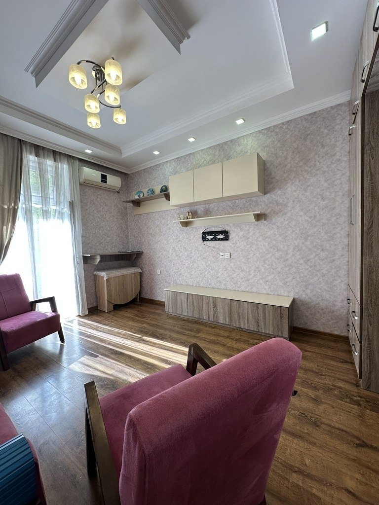 Kirayə verilir 1 otaqlı köhnə tikili, 42 m², Sahil m.-9