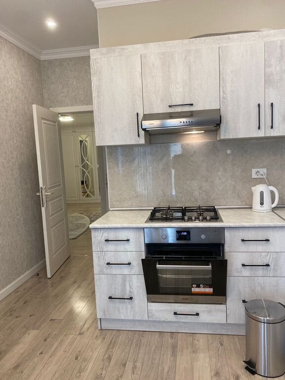 Kirayə verilir 3 otaqlı yeni tikili, 155 m², 8 noyabr-9