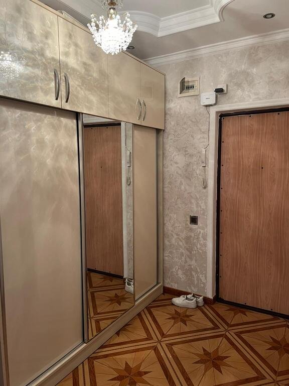Kirayə verilir 2 otaqlı köhnə tikili, 65 m², Xalqlar dostluğu m.-3