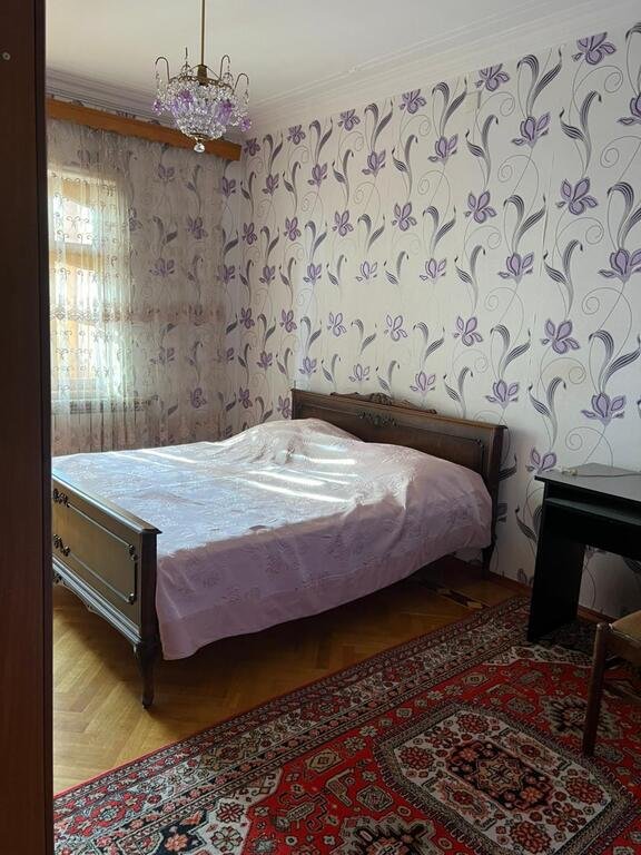 Kirayə verilir 2 otaqlı köhnə tikili, 65 m², Xalqlar dostluğu m.-13