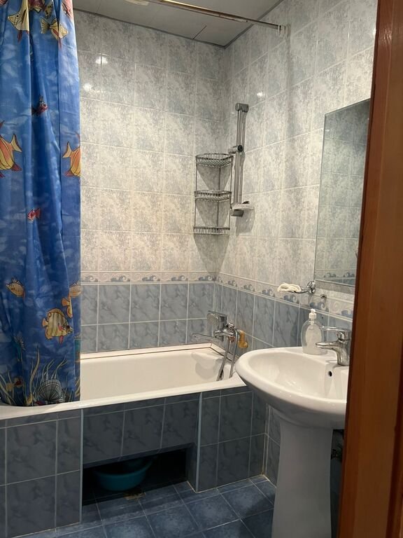 Kirayə verilir 2 otaqlı köhnə tikili, 65 m², Xalqlar dostluğu m.-16
